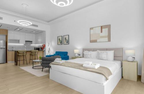 Jumeirah Lake Towers Apartment | Large Jlt Studiogolf, Pool 8min Metromarinajbr