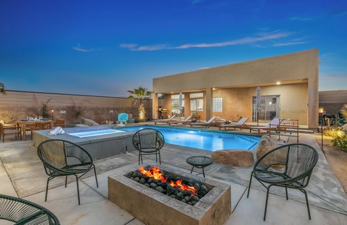 Desert Hot Springs House | Large lot, good size home 6 bds, billiards, close proximity to PS & golf