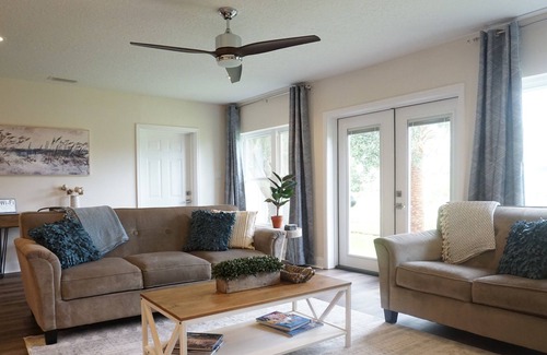 Isle of Palms House | Large Marsh View Home - Near Mayo Clinic and Beaches