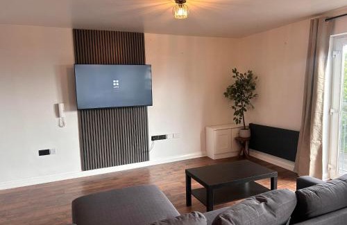 Newtownabbey Apartment | Large Modern Apt 4 Star Free Parking and WIFI Note Stairs