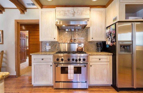 Kings Beach House | Large Mountain Home with 5 min flat walk to beach, short drive to slopes/town