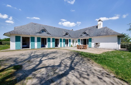 Saint-Pabu Ski Chalet | Large oceanfront house with garden for 11
