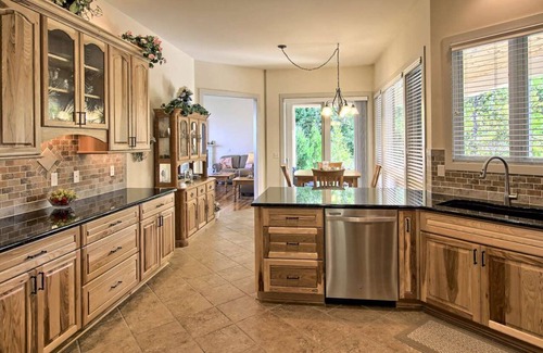 Frankfort House | Large or multi-family, this is the place for you! Limited weeks remain in 2025