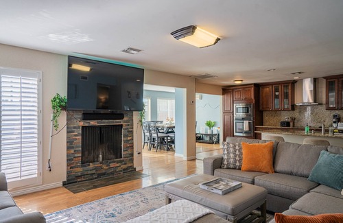 La Paz At Desert Springs House | Large Pool, Gameroom, and HotTub in Beautiful Scottsdale