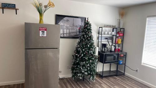 West Sacramento House | Large Private Room near Downtown Sac & Airport