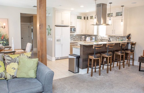 Seawalk Circle House | Large Private Pool, Mins to Beach, Gulf Side + Free Attraction Tickets!
