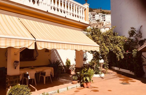 Casarabonela House | Large private villa with own pool. Electric gate access and off road parking.