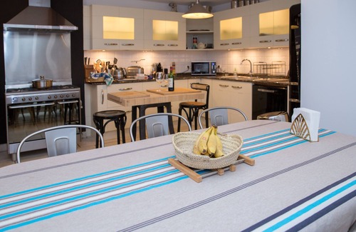 Bidart Villa | Large, renovated, Basque villa 100m walk from the beach in Parlementia