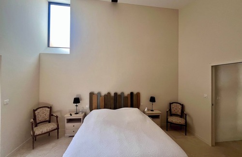 Mazan Other | Large renovated typical "mas" in the heart of the vineyards: Luberon-Ventoux