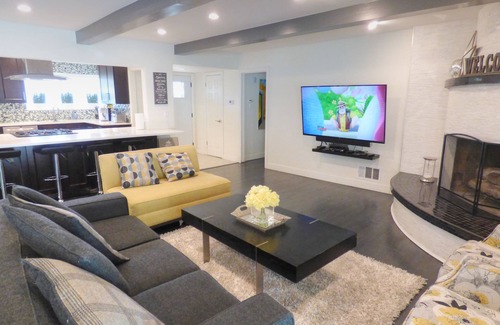 Southwest Anaheim House | Large Resort House - Peloton, BBQ island, Firepit, Pool, Spa!