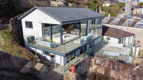 Dartmouth House | Large Riverside Retreat With Panoramic Dart Views