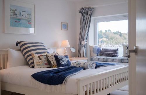 Dartmouth House | Large Riverside Retreat With Panoramic Dart Views