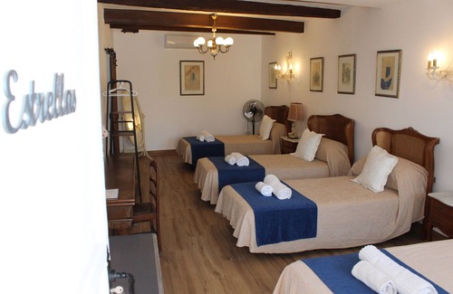 Cuevas Del Almanzora Hotel | LARGE ROOM IDEAL FOR FAMILIES OR FRIENDS