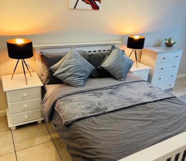 Belfast House | Large Room Near City Centre