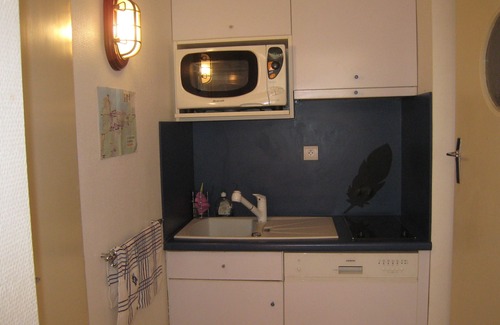 Le Moulleau Apartment | Large studio 100m from the beach. Private parking lot