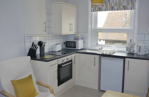 Roundham Apartment | Large Studio at Broadshade Holiday Apartments