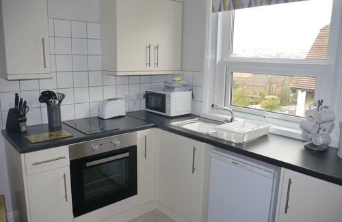 Roundham Apartment | Large Studio at Broadshade Holiday Apartments