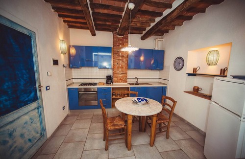 Massa Apartment | Large studio flat,Wi-Fi, residence with pool,view over the coast,E-car charge