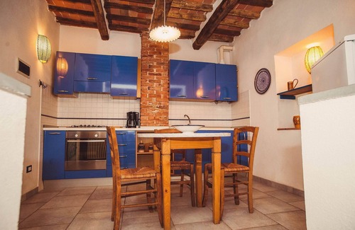 Massa Apartment | Large studio flat,Wi-Fi, residence with pool,view over the coast,E-car charge