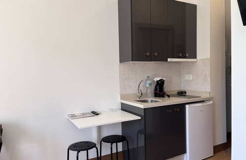 Arenas Apartment | Large studio with mountain views