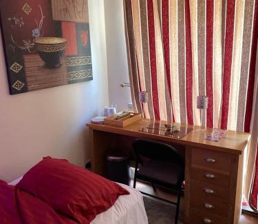 Chatham House | Large Stylish 3 Bedroom in Chatham