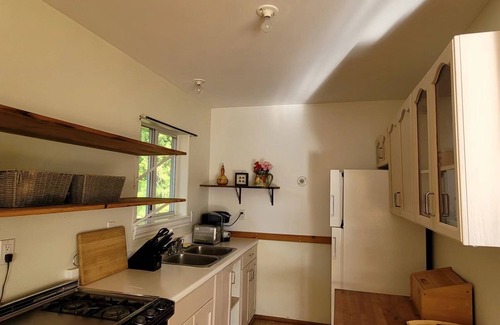 Powell River House | Large Suite Ocean Property with Panoramic views 10 minutes to the private beach