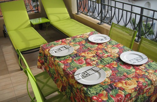 Riou - Petit Juas - Av de Grasse Apartment | Large T2, central, terrace, air conditioning, swimming pool, garage, Wifi