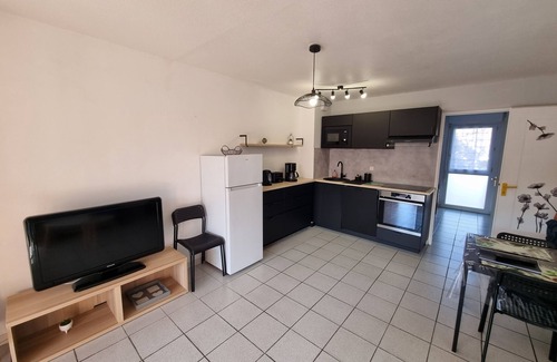 Saint-Cyprien Plage Apartment | Large T3 with terrace, 50m², 4/5 pers with summer swimming pool