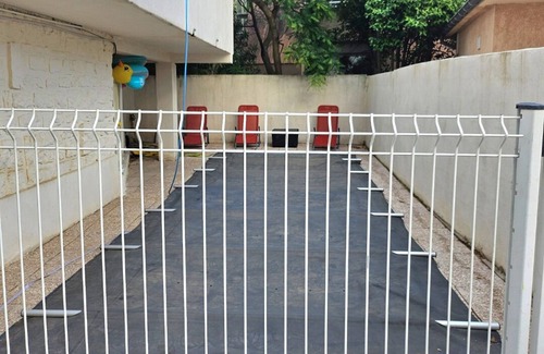 Saint-Eloi Apartment | Large T5 near town center with terrace and private pool