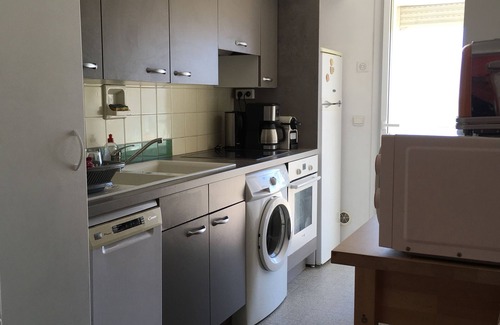 Palavas-les-Flots Apartment | Large terrace apartment facing the sea