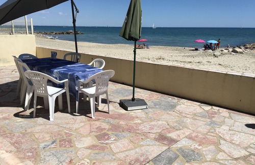 Palavas-les-Flots Apartment | Large terrace apartment facing the sea