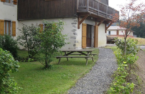 Morillon Apartment | Large triple aspect apartment in great ski resort (Grand Massif)