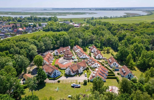 Zingst Apartment | Large vacation apartment in a quiet location in the vacation park!