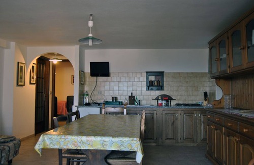 Sant'Antioco Villa | LARGE VILLA with 3 apartments and tennis court, 14 people 2 km from the sea