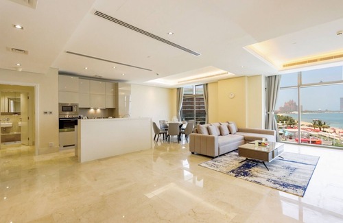 Palm Jumeirah Apartment | Largest layout 2BR | Beach Access | Atlantis View