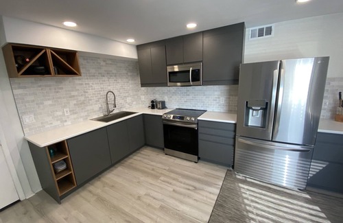 Indian Shores Condo | Largest secluded beach - 2/1 condo w/ heated pool - Fully renovated in 2021