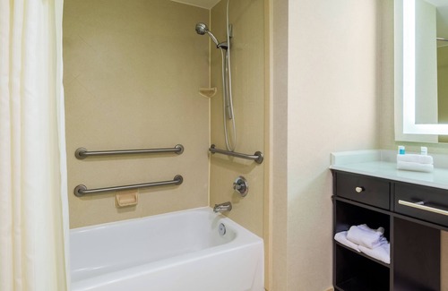 Maryland Heights Hotel | Larkspur Landing Extended Stay Suites St. Louis Riverport - Airport West