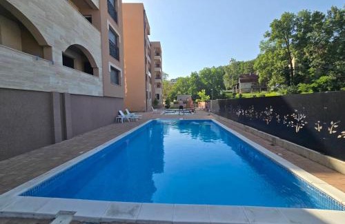 Vrnjacka Banja Apartment | Larso Lux, free swimming pools & parking