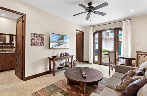 Las Catalinas Villa | Las Catalinas 2 BD, Steps to Beach!