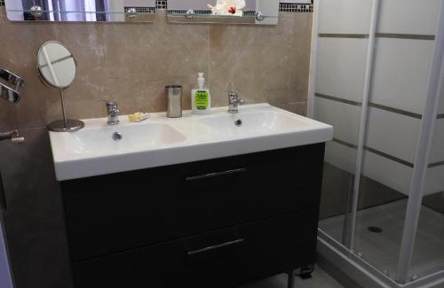 San Eugenio House | Las Flores studio 3