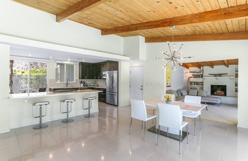 Palm Springs House | Las Palmas Alexander – 1962 Alexander Home with Saltwater Pool, Spa, Fire Pit & Mountain Views