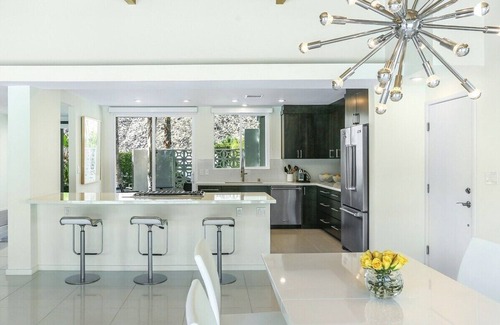 Palm Springs House | Las Palmas Alexander – 1962 Alexander Home with Saltwater Pool, Spa, Fire Pit & Mountain Views