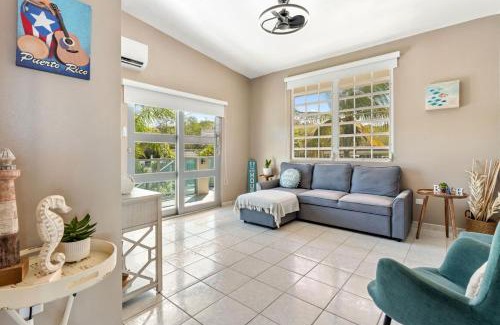 Montalva House | Las Palmas Beach House with Private Pool and Pool Table