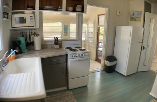 Flagler Beach Apartment | Las Palmas Cottage at Casas de la Playa - Central In the Heart of Downtown and Steps to the Beach!