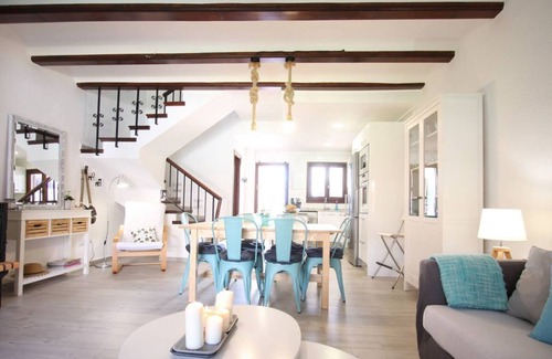 Molinell House | Las Ranas Townhouse by COSTABLANCARENT