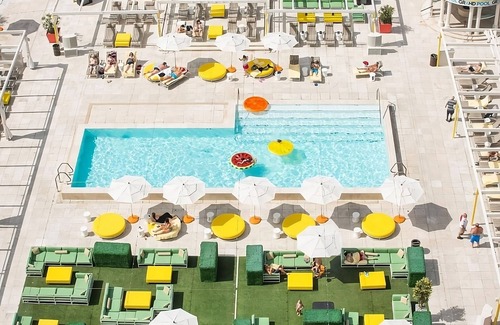 Downtown Las Vegas Apartment | Las Vegas Escape! 2 Large Units Near Bellagio and Shark Reef Aquarium!