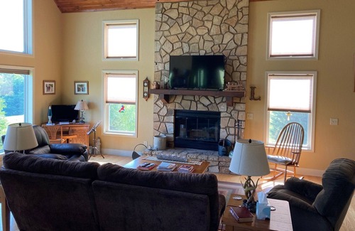 Franklin Cabin | Last DaysTo Enjoy This Great Home and View! Closing Soon! Inquire 1st for Deals!
