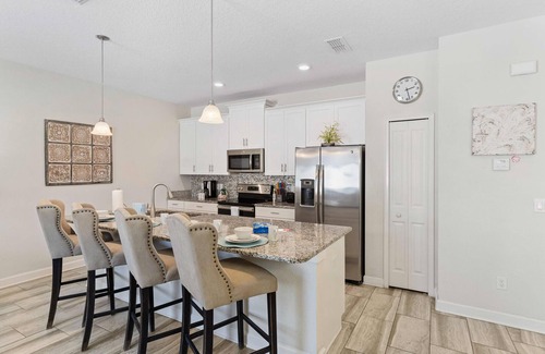 Kissimmee House | Last Minute Disney Getaway! Townhouse with Private Pool. Book Now! #94723