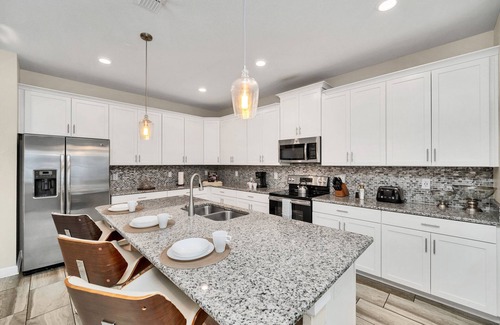 Kissimmee Villa | Last Minute Disney! Private Pool, Hot Tub & Themed Bedrooms. Book Now! #55301