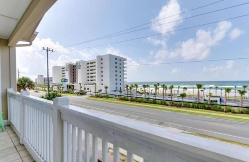 Bahama Beach House | Last Minute Rates, Beach Front Home, 3Beds, 3.5 Bath, Full Ocean View